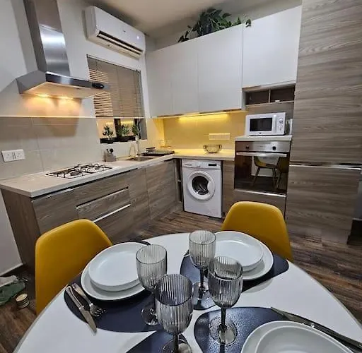 A Cosy Modern * Gzira